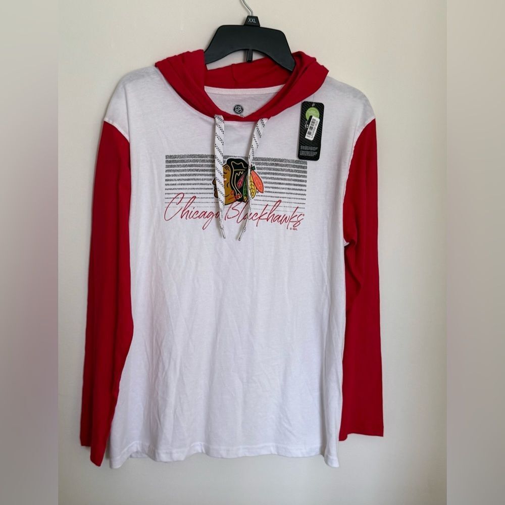 NHL CHICAGO BLACKHAWKS Red and White hooded T-shirt with Graphic Design L